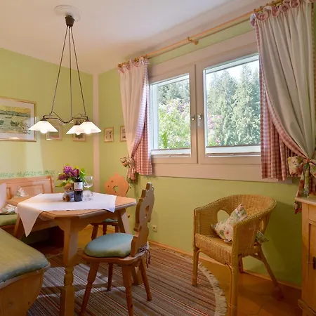 Grizzly Apartment